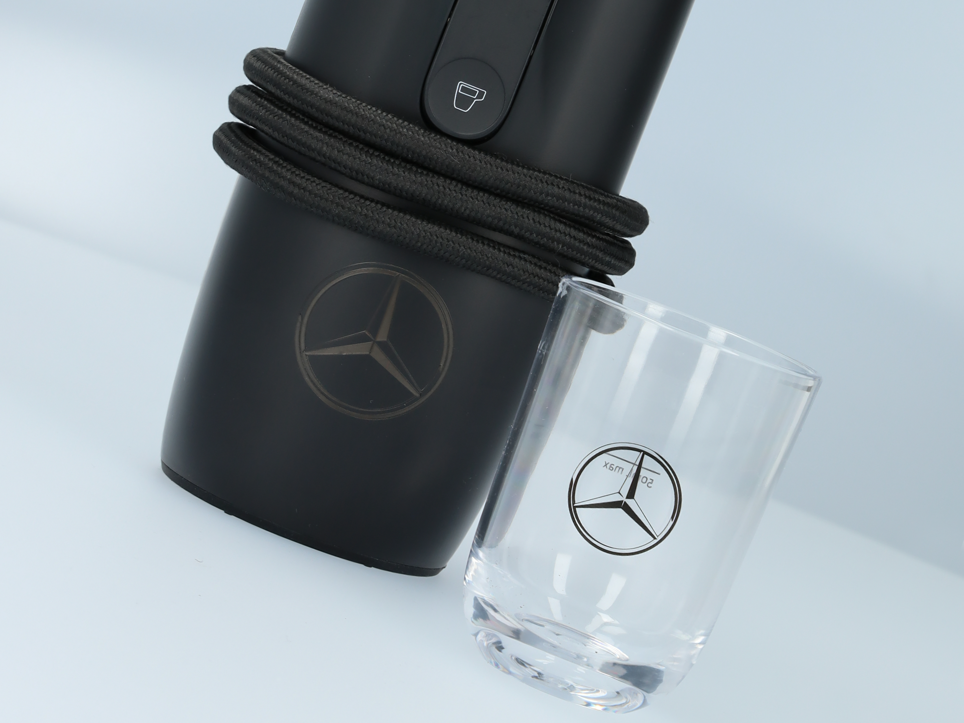 Mercedes-Benz -  Handpresso Auto Capsule Espressomaschine schwarz, Aluminium / Kunststoff, Handpresso