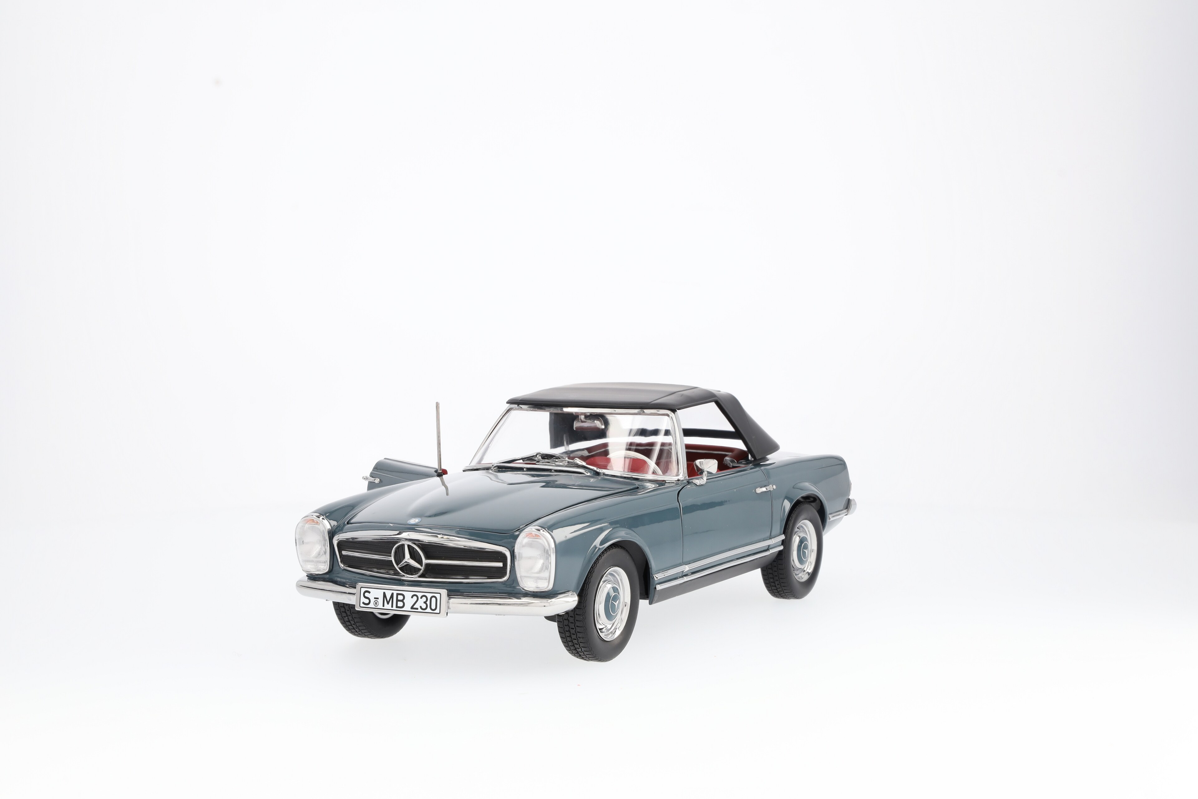 230 SL Pagode W 113 (1963-1967) blaugrau, 1:18