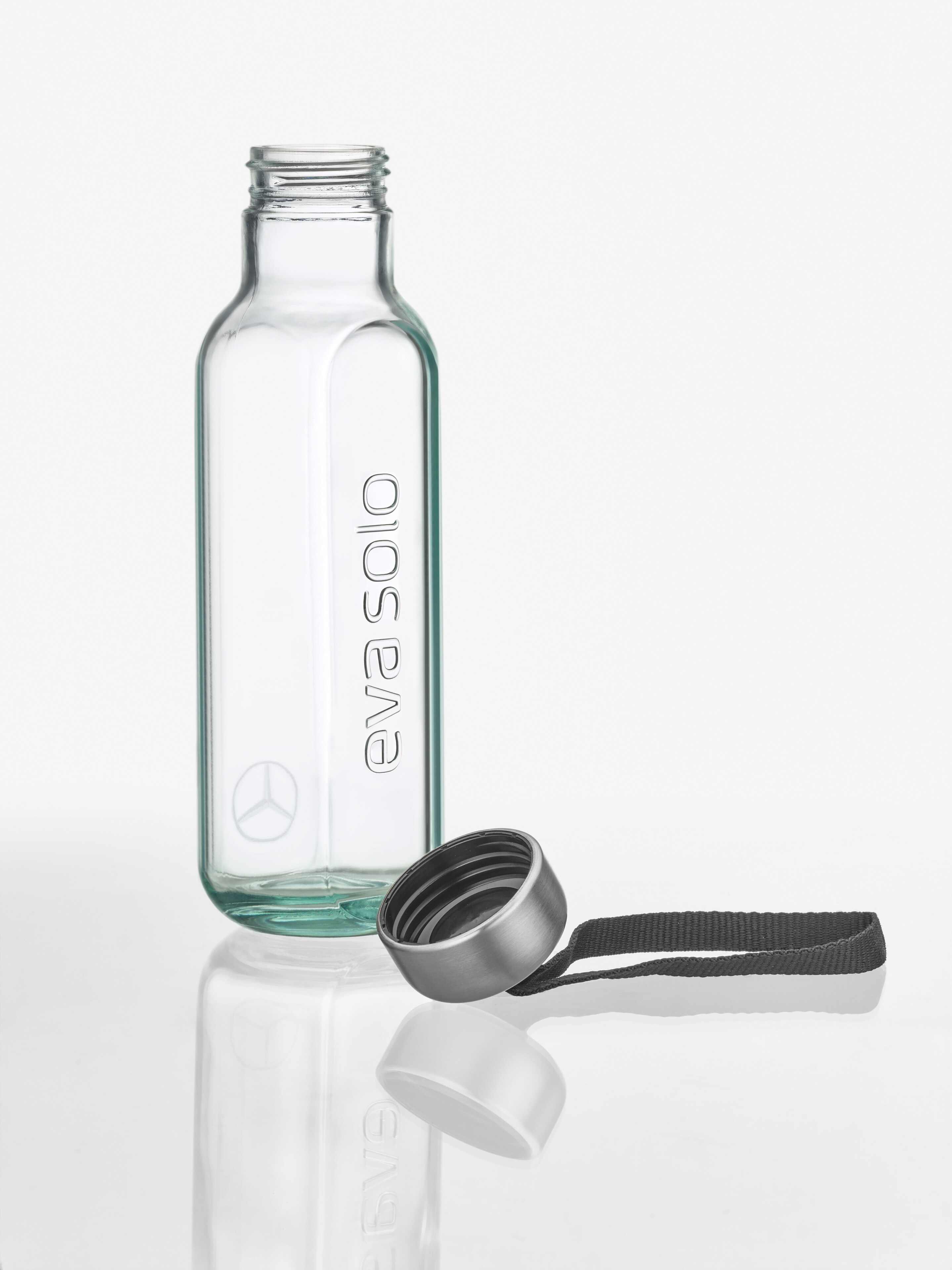 Mercedes-Benz -  Glastrinkflasche, 0,5 l Glas / Edelstahl / Kunststoff, eva solo